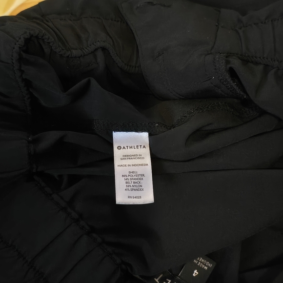 Athleta skyline black shorts - Picture 6 of 7